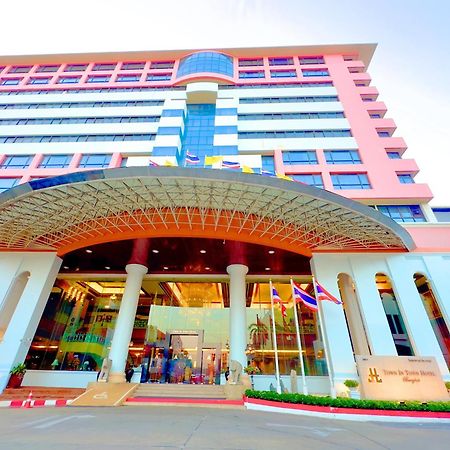 Town In Town Hotel Bangkok Buitenkant foto