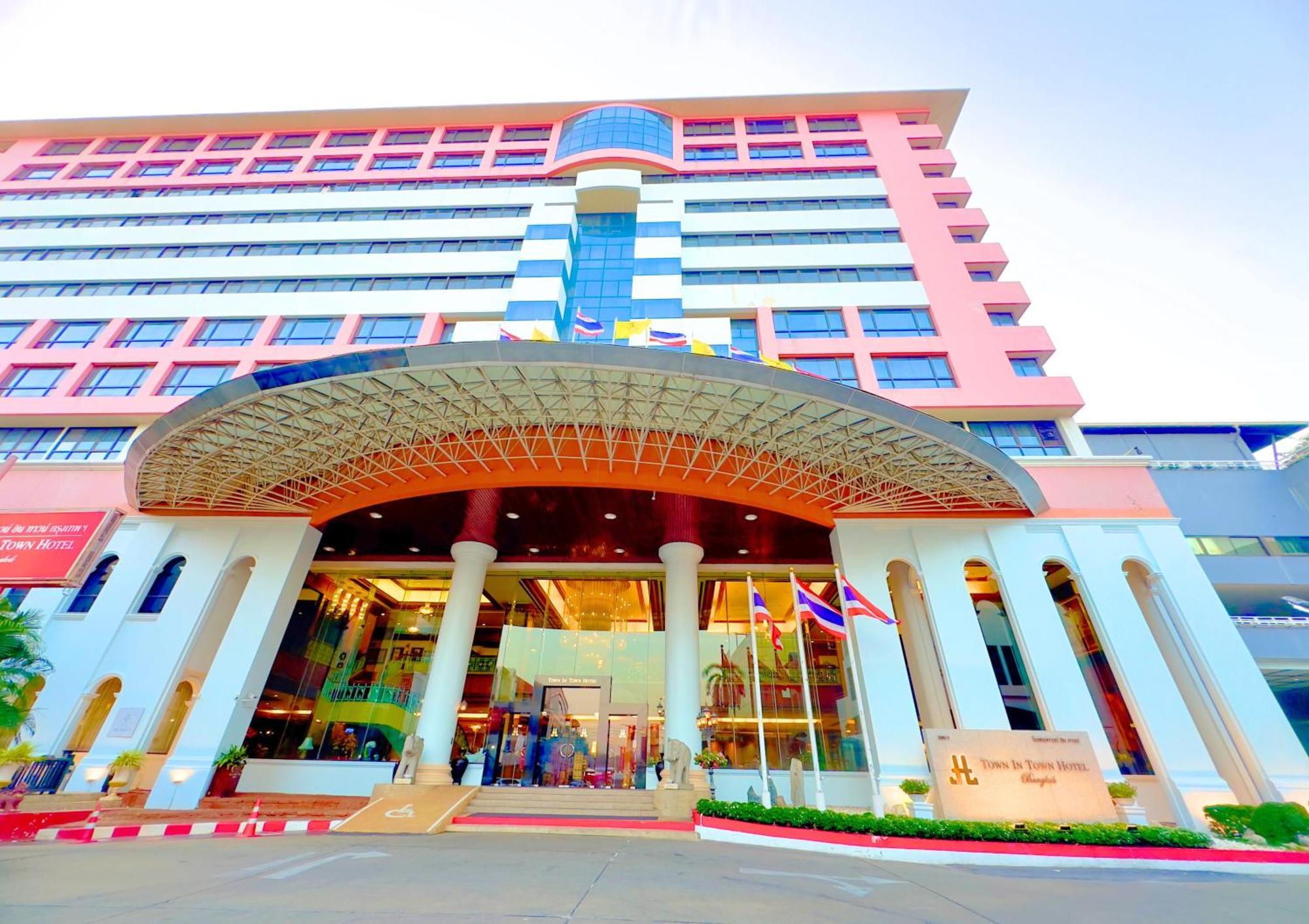 Town In Town Hotel Bangkok Buitenkant foto